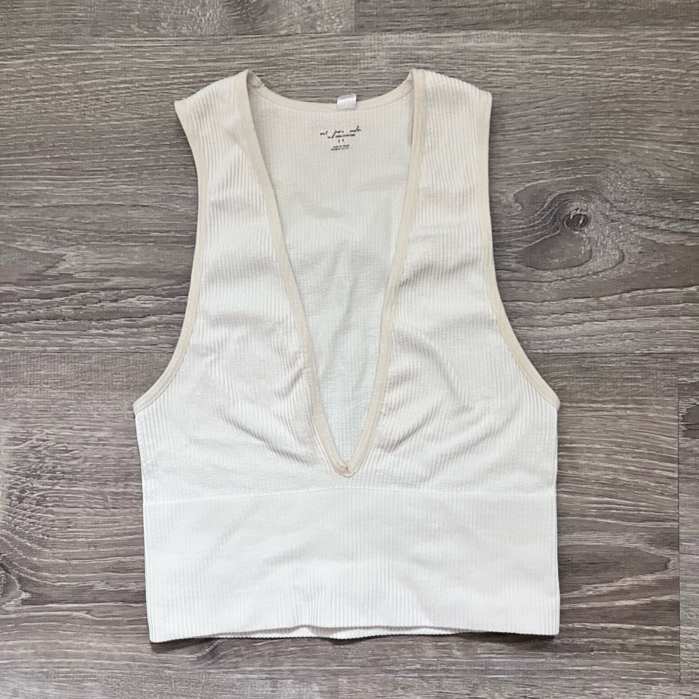 Out From Under Hailey Seamless Plunge Cropped Tank Top